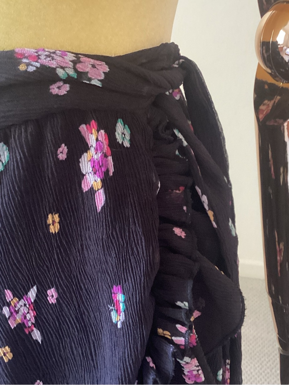 Unbranded Black Floral High-Low Ruffle Skirt - Picture 4 of 6